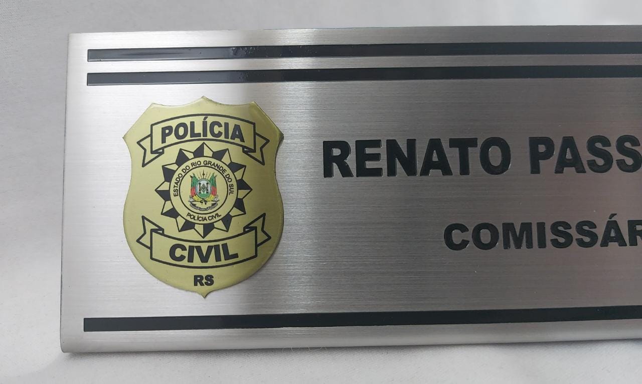 PLACA DE MESA BAIXO RELEVO